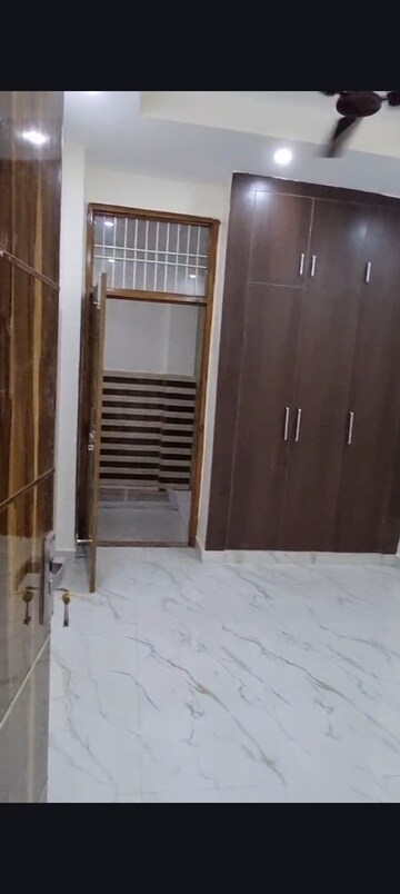 3 BHK Builder Floor For Sale in Swaran Jayanti Puram