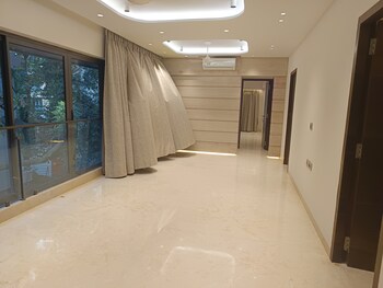 3 BHK Flat for Sale in Khar West, Mumbai