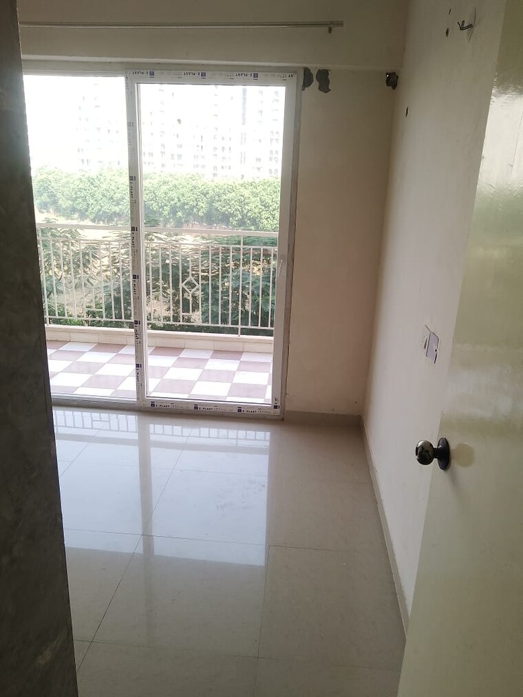 Balcony, shree-vardhman-green-court 2 Bedroom 626 Sq.Ft. Apartment In Sector 90 Gurgaon 9170831