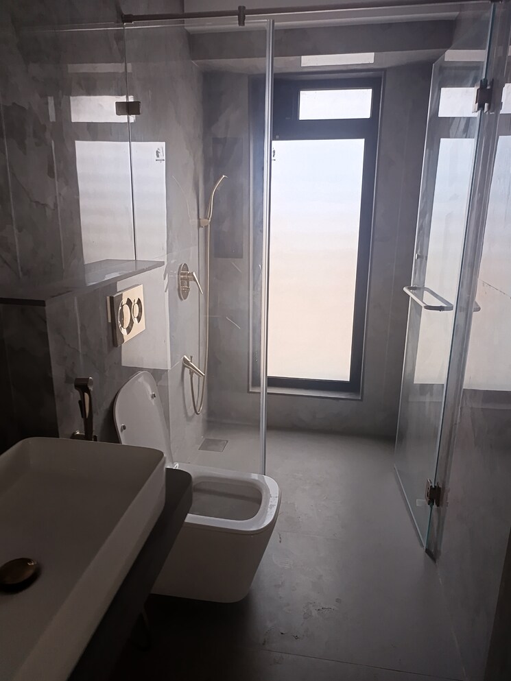 Bathroom, bandra west 3 Bedroom 1115 Sq.Ft. Apartment In Bandra West Mumbai 9170812