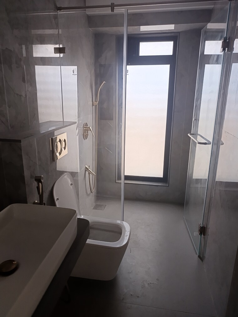 Bathroom, bandra west 3 Bedroom 1115 Sq.Ft. Apartment In Bandra West Mumbai 9170812