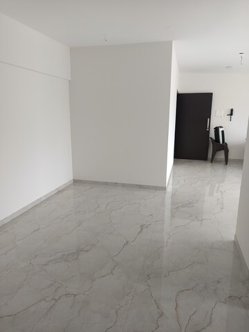 Room in 3 BHK Apartment at Santacruz West – for Sale