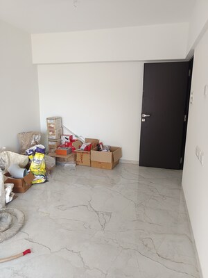 Room in 3 BHK Apartment at Santacruz West – for Sale