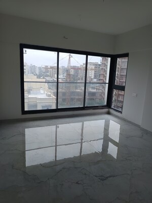 Room in 3 BHK Apartment at Santacruz West – for Sale