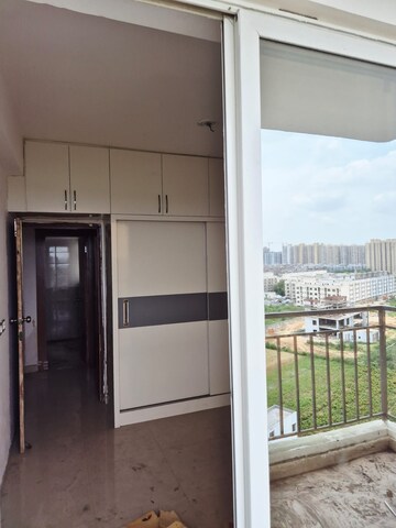 Room in 2 BHK Apartment at Signature Global Proxima, Sector 89 – for Rent