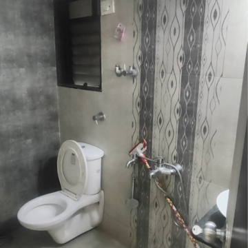 Bathroom in 1 BHK Apartment at JP North Aviva, Hatkesh Udhog Nagar – for Rent