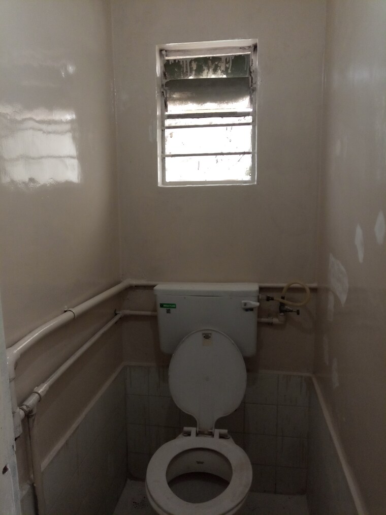 Bathroom, warje 1 Bedroom 505 Sq.Ft. Apartment In Warje Pune 9171139