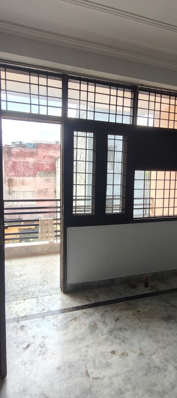 Room in 2 BHK Independent House at Chattarpur – for Rent