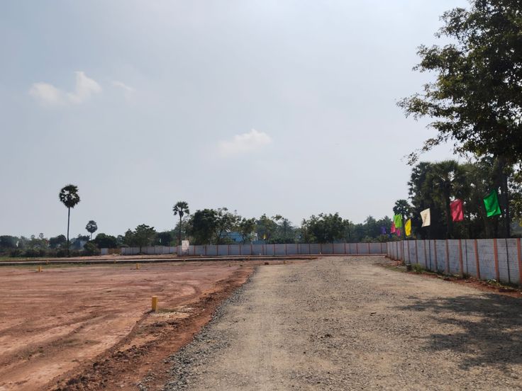 Plot For Sale in Am Saleing My Property 