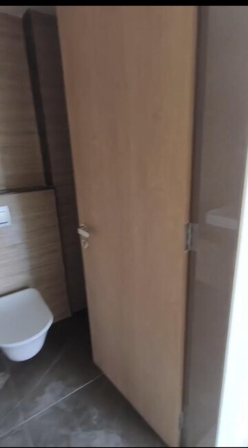 Furnished Amenities in 2 BHK Apartment at Lodha Woods, Kandivali East – for Rent