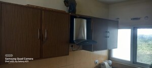 Room in 3 BHK Apartment at Gomti Nagar – for Sale