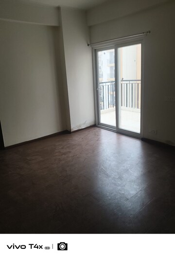 Room in 3 BHK Apartment at Amrapali Terrace Homes, Tech Zone 4 Greater Noida – for Rent