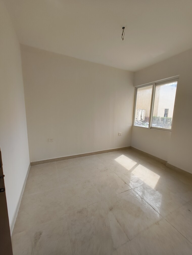 Room, signature-global-the-roselia 2 Bedroom 600 Sq.Ft. Apartment In Sector 95a Gurgaon 9171503
