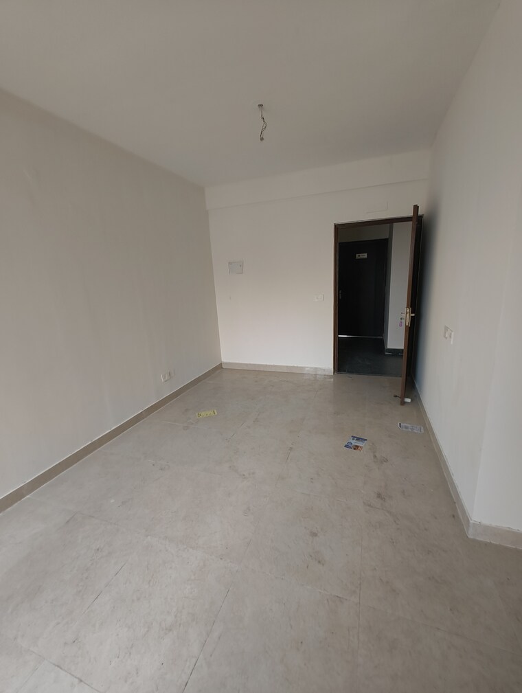 Room, signature-global-the-roselia 2 Bedroom 600 Sq.Ft. Apartment In Sector 95a Gurgaon 9171503