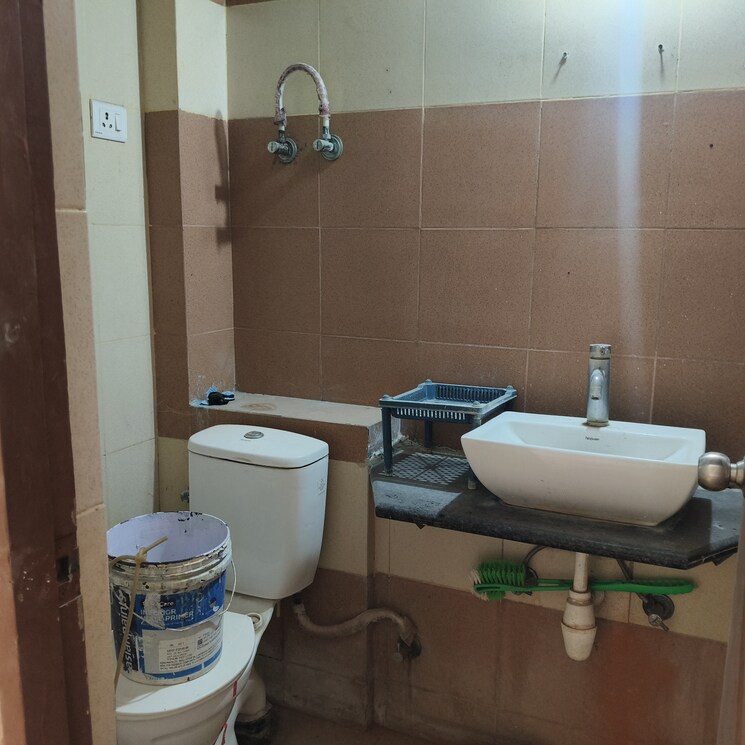 Bathroom, mahagun-mywoods-ii 2 Bedroom 1100 Sq.Ft. Apartment In Sector 16c Greater Noida Greater Noida 9171517
