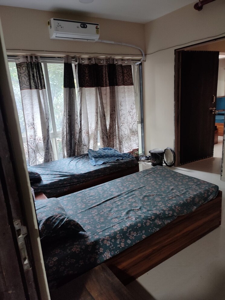Bedroom, goregaon west Pg For Boys & Girls In Goregaon West 9171514