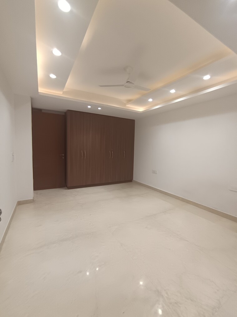 Room, dlf phase i 4 Bedroom 318 Sq.Yd. Builder Floor In Dlf Phase I Gurgaon 9171543