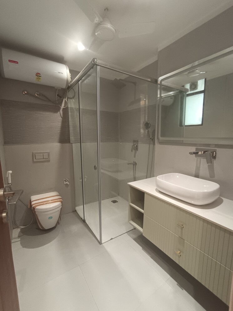 Kitchen, dlf phase i 4 Bedroom 318 Sq.Yd. Builder Floor In Dlf Phase I Gurgaon 9171543