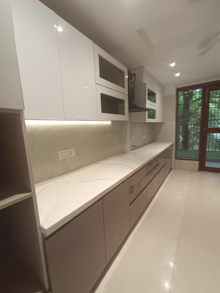 Kitchen, dlf phase i 4 Bedroom 318 Sq.Yd. Builder Floor In Dlf Phase I Gurgaon 9171543