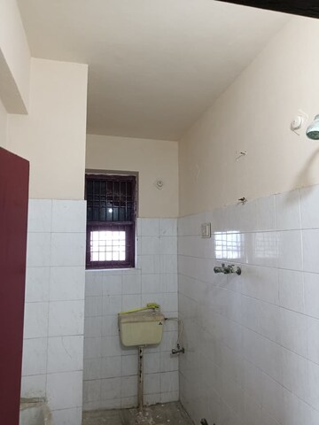 Bathroom in 3 BHK Apartment at Delhi Gate – for Sale