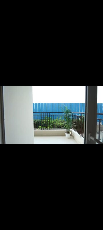 Room in 3 BHK Apartment at Ace Divino, Sector 1 Greater Noida – for Sale
