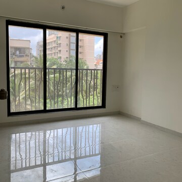 Room in 2 BHK Apartment at Kamla Om Hansa CHS, Roshan Nagar – for Rent