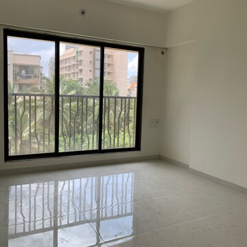 Room in 2 BHK Apartment at Kamla Om Hansa CHS, Roshan Nagar – for Rent