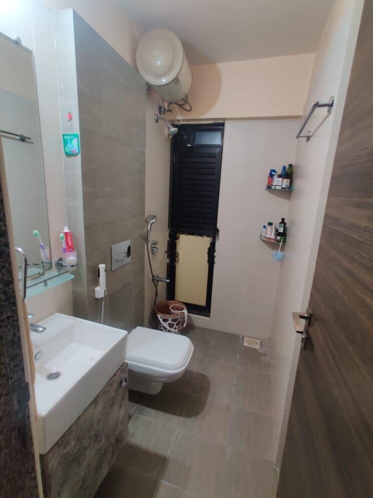 Bathroom, spenta-palazzio 3 Bedroom 904 Sq.Ft. Apartment In Sakinaka Mumbai 9171702