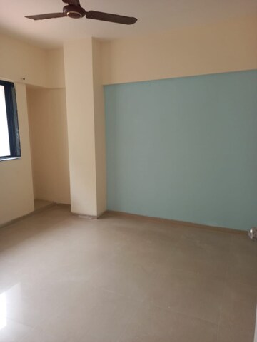 Room in 2 BHK Apartment at Mantri Lavendula, Chandani Chowk – for Rent