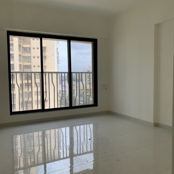 Room in 2 BHK Apartment at Kamla Om Hansa CHS, Roshan Nagar – for Rent