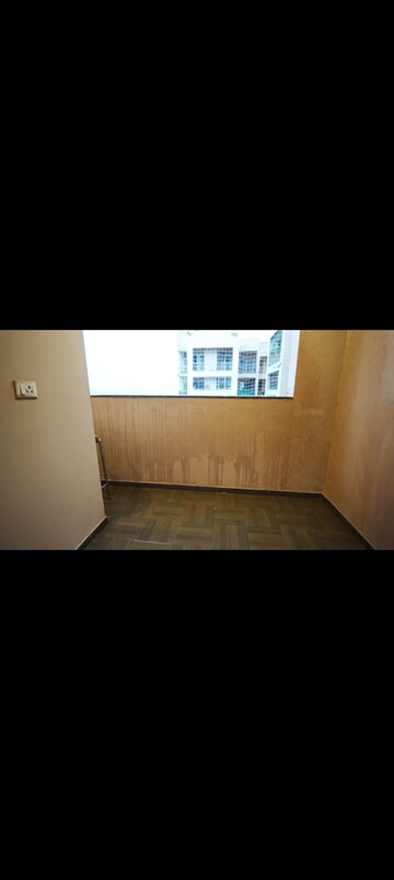 Room in 2 BHK Apartment at Arihant Amber, Sector 1 Greater Noida – for Sale
