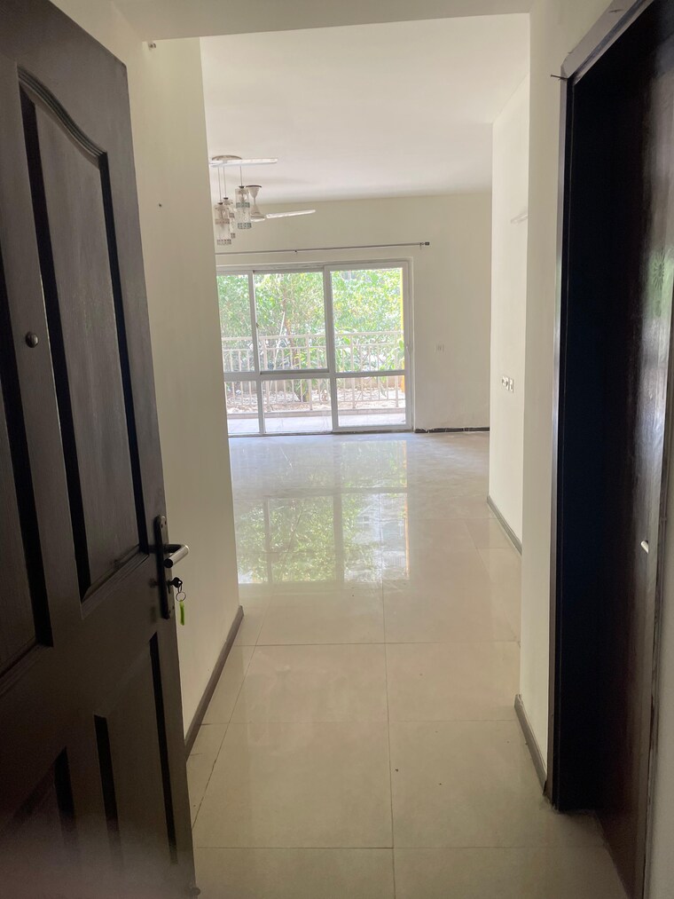 Room, bptp-park-grandeura 3.5 Bedroom 2032 Sq.Ft. Apartment In Sector 82 Faridabad 9171964