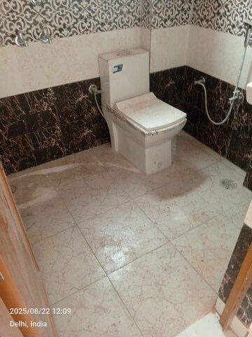 Bathroom in 2 BHK Apartment at Shama Apartments, Sector 10 Dwarka – for Rent