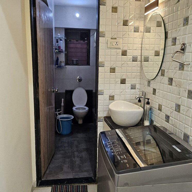 Bathroom, swaraj-kalash 2 Bedroom 750 Sq.Ft. Apartment In Chembur Mumbai 9172000
