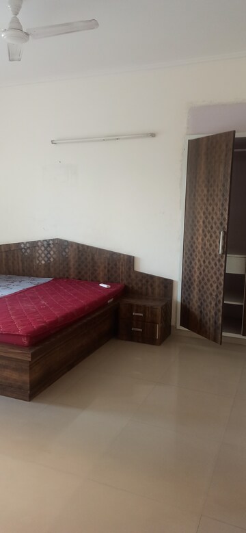 Kitchen in 3 BHK Apartment at Emerald Green, Sector 52 – for Rent