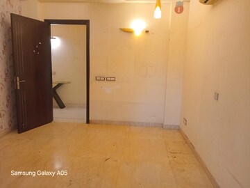 Room in 4 BHK Independent House at Greater Kailash ii – for Rent
