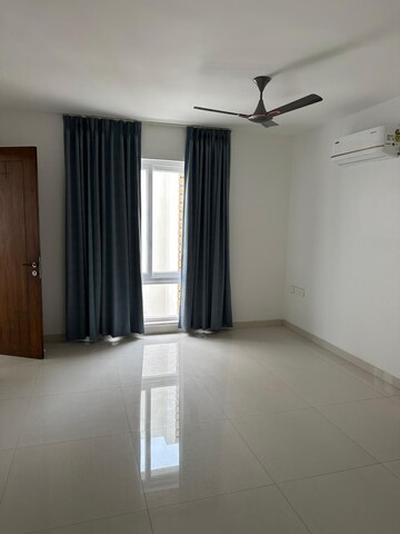 Room in 4 BHK Villa at My Home Ankura, Tellapur – for Rent