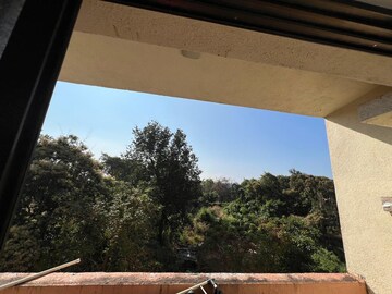 Swimming Pool in 3 BHK Apartment at Nerul – for Sale