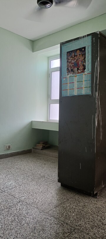 Room in 2 BHK Apartment at Karthik Apartment, Sector 21c – for Rent
