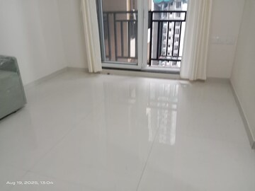Room in 1 BHK Apartment at Ghodbunder Road – for Rent