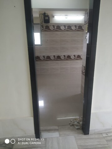 Furnished Amenities in 1 BHK Apartment at Vani Apartment, Chembur – for Rent