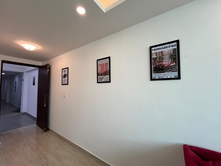 Room, freedom fighters enclave 1 Bedroom 700 Sq.Ft. Apartment In Freedom Fighters Enclave Delhi 9172069