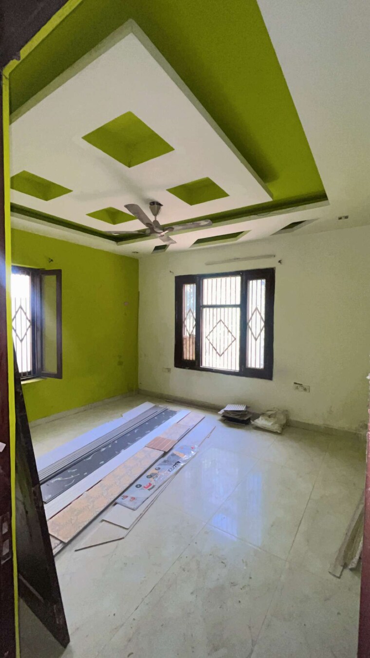 Bedroom, sector 28 4 Bedroom 350 Sq.Yd. Builder Floor In Sector 28 Faridabad 9172098