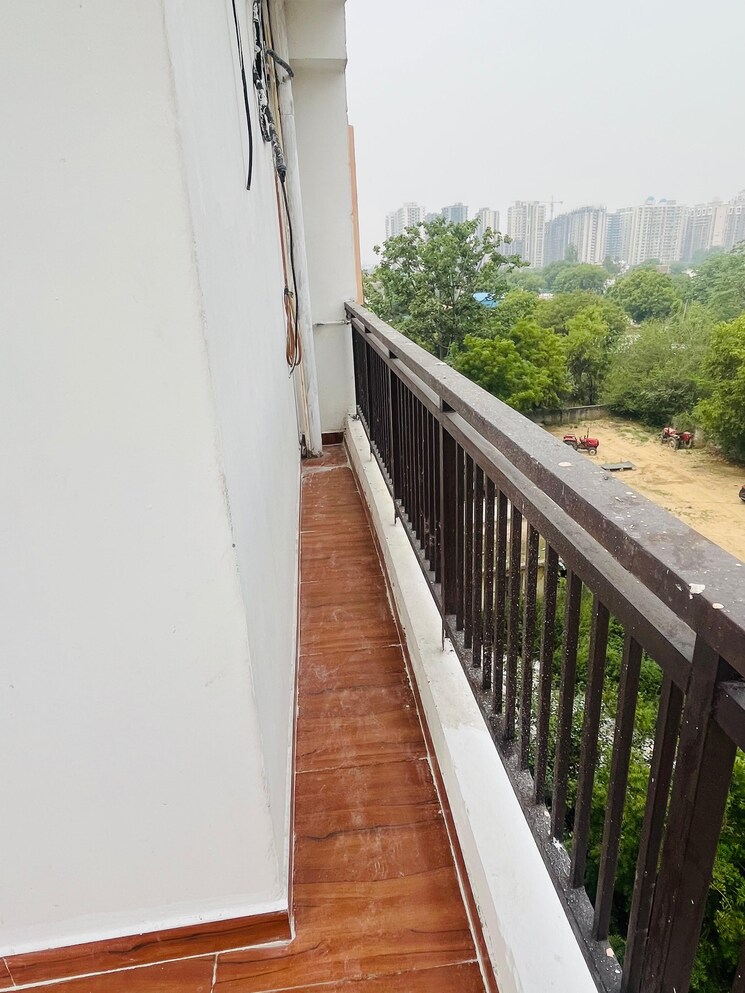Balcony, sector 1 greater noida 3 Bedroom 1500 Sq.Ft. Builder Floor In Sector 1 Greater Noida Greater Noida 9138631