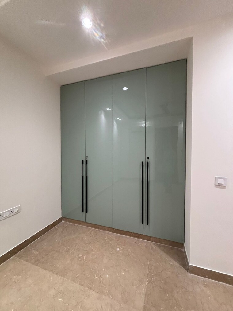 Room, saket 3 Bedroom 1935 Sq.Ft. Builder Floor In Saket Delhi 9172133