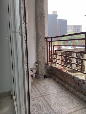 Balcony in 3 BHK Builder Floor at Sector 73 – for Sale