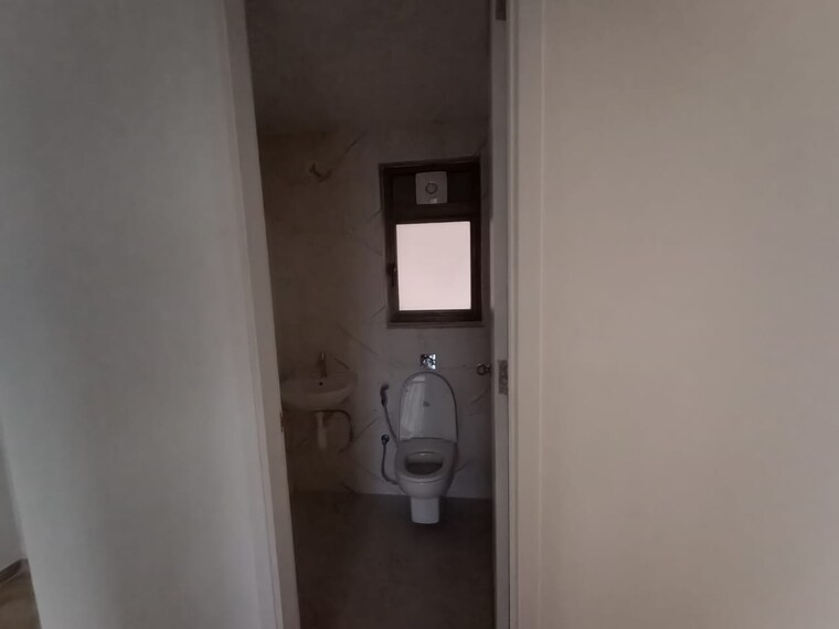 Bathroom, shreedham-splendour 1 Bedroom 422 Sq.Ft. Apartment In Andheri West Mumbai 9172129