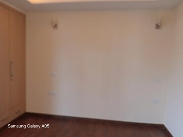 Room in 4 BHK Builder Floor at Greater Kailash ii – for Rent
