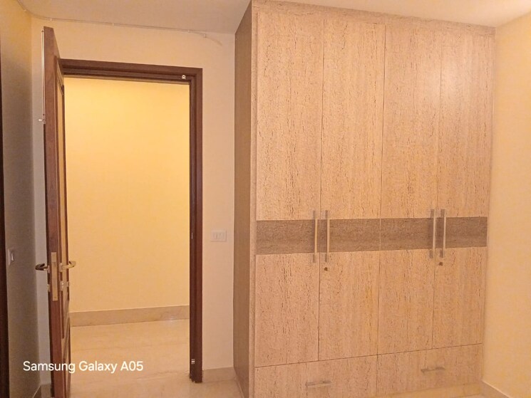 Room, greater kailash ii 4 Bedroom 300 Sq.Yd. Builder Floor In Greater Kailash ii Delhi 9172134