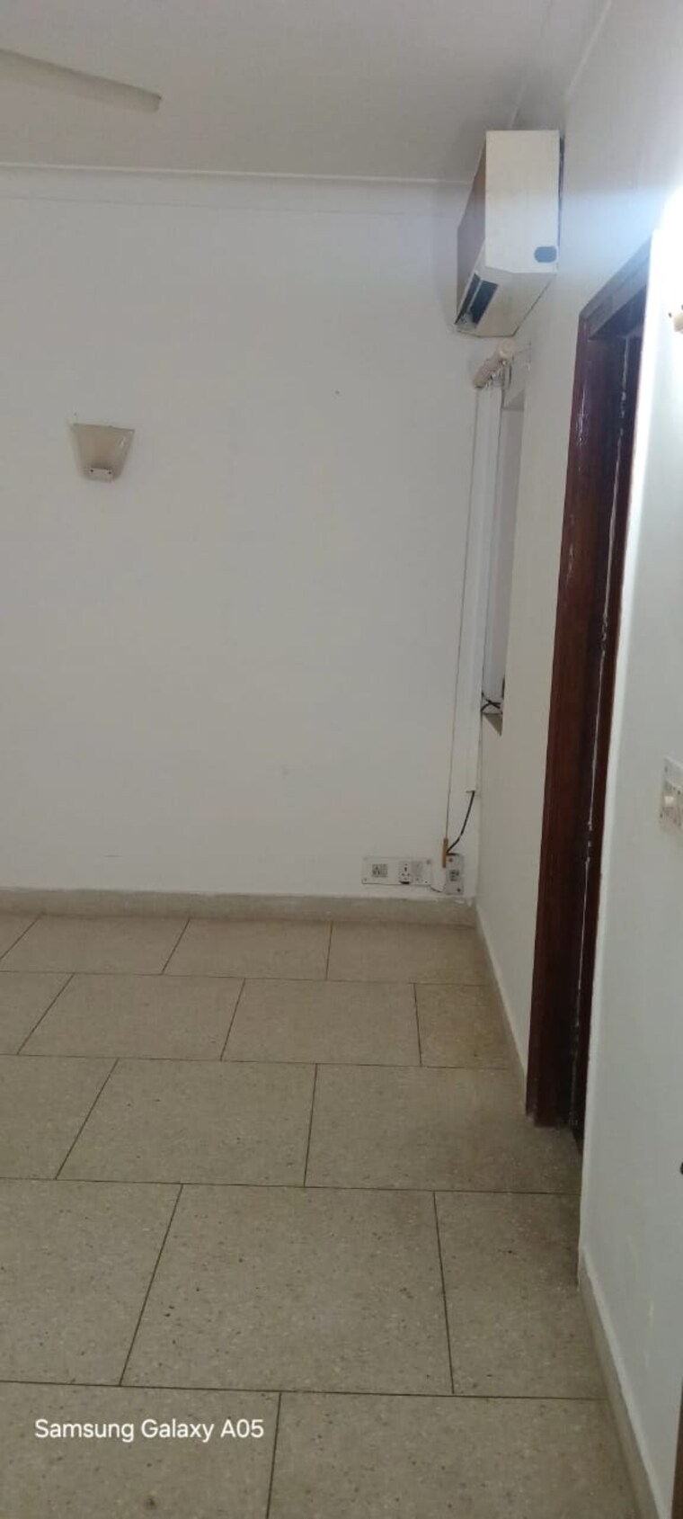 Bathroom, greater kailash ii 3 Bedroom 250 Sq.Yd. Builder Floor In Greater Kailash ii Delhi 9172157